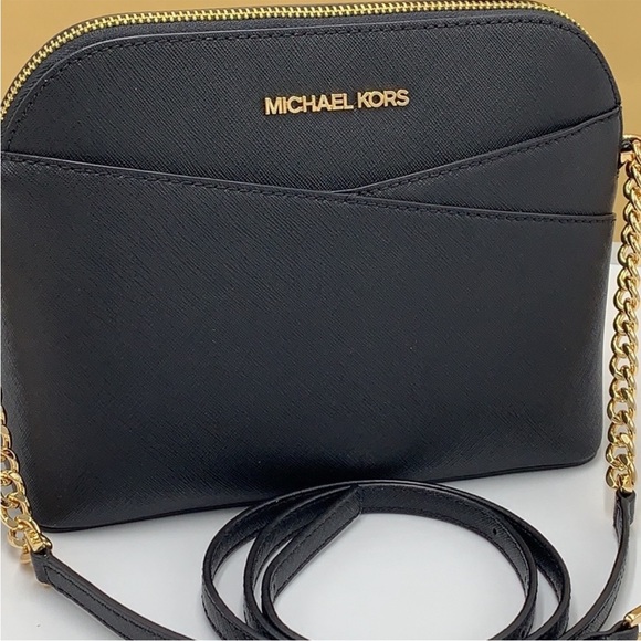 MICHAEL KORS
Jet Set Travel Medium Dome Crossbody Bag - Picture 11 of 14